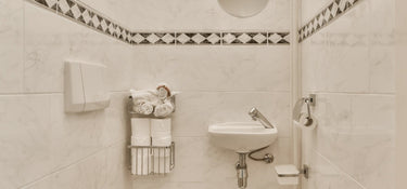 Maximising Style in Minimal Spaces: Innovative Cloakroom Ideas Maximising Style in Minimal Spaces: Innovative Cloakroom Ideas