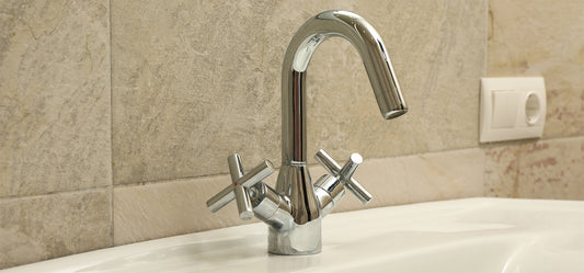 monobloc-bath-taps-guide