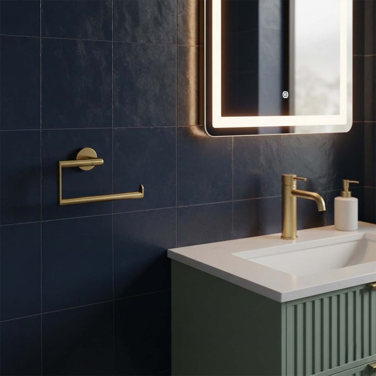 Square towel holder 200mm - brushed brass
