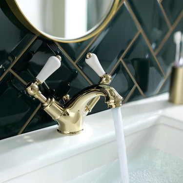 Traditional Mono Basin Mixer Tap with Pop up Waste - Polished Gold

