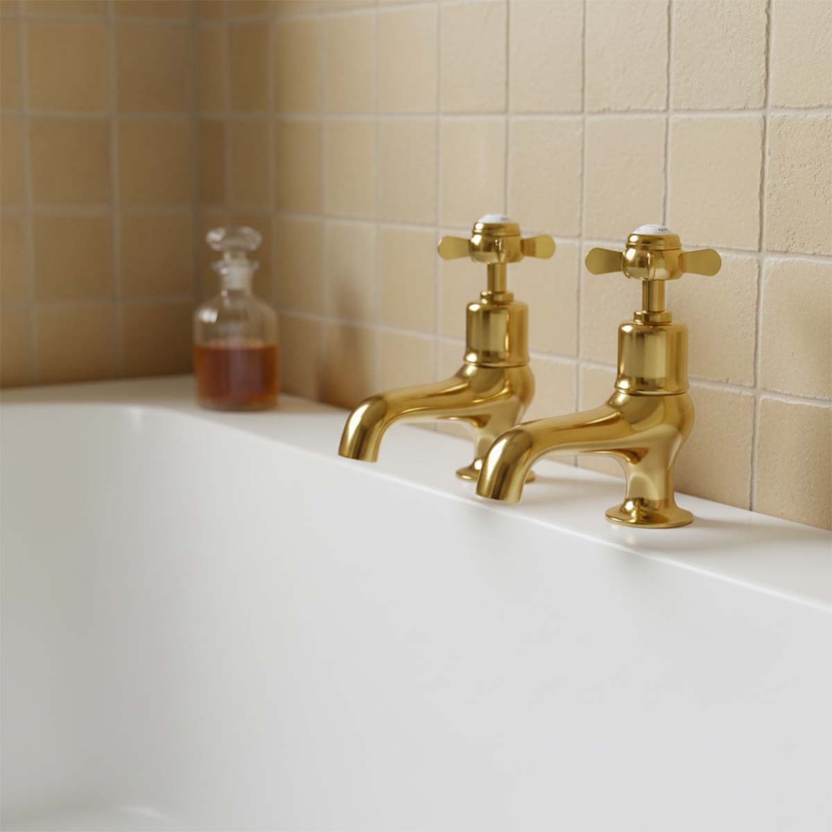 traditional deck mounted bath pillar taps